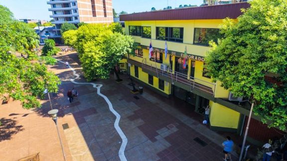 Empleados municipales de Eldorado ratifican el pedido del 30% de aumento Empleados municipales de Eldorado ratifican el pedido del 30% de aumento