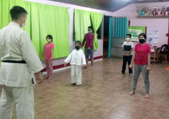 Comenzaron clases de Karate Do Shotokan en Jardín América Comenzaron clases de Karate Do Shotokan en Jardín América