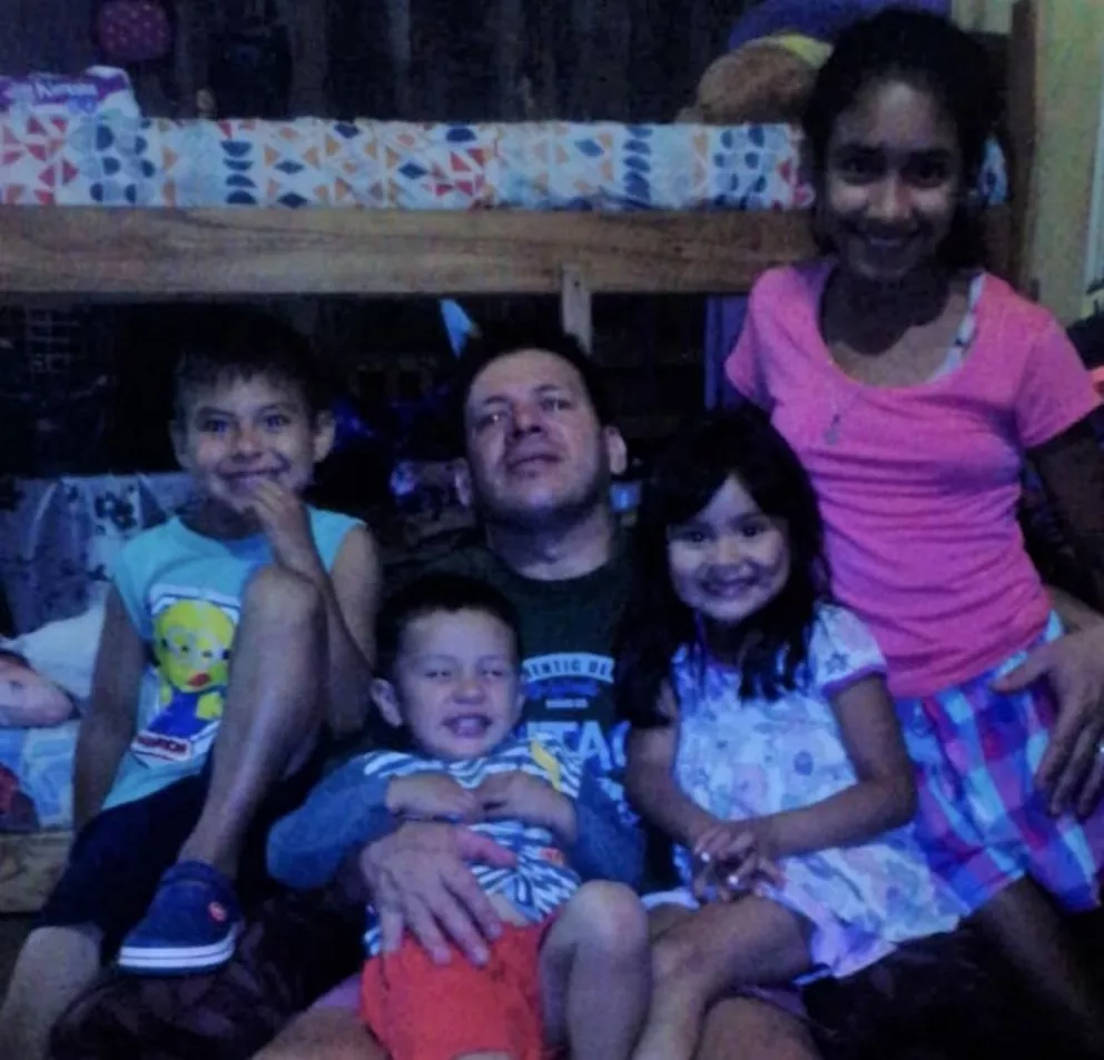 El viaje de 57 horas que hizo un misionero para reencontrarse con su familia en Eldorado