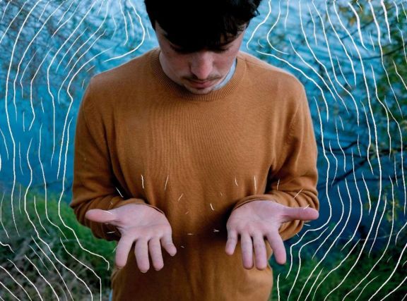 ‘Tesoros’ es el adelanto del segundo disco solista de Guillermo O’Conner, que fue grabado en los Estudios Kimono. ‘Tesoros’ es el adelanto del segundo disco solista de Guillermo O’Conner, que fue grabado en los Estudios Kimono.