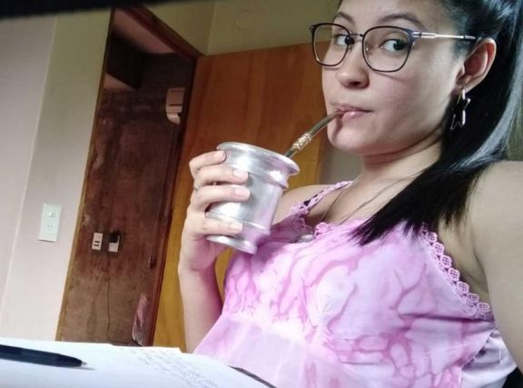 Luego de seis años, Elizabeth regresó a la casa de sus padres en San Antonio. Luego de seis años, Elizabeth regresó a la casa de sus padres en San Antonio.