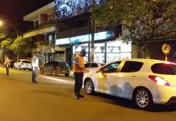Operativo provincial resultó con 30 infracciones por circular en la vía pública sin barbijo Operativo provincial resultó con 30 infracciones por circular en la vía pública sin barbijo