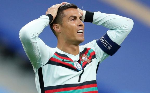 Cristiano Ronaldo tiene coronavirus y quedó relegado de la selección portuguesa Cristiano Ronaldo tiene coronavirus y quedó relegado de la selección portuguesa