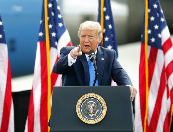 Trump amenazó a Facebook y Twitter por bloquear un artículo crítico contra Biden Trump amenazó a Facebook y Twitter por bloquear un artículo crítico contra Biden