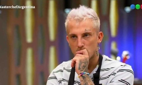El Polaco da positivo en coronavirus y suspenden las grabaciones de "MasterChef Celebrity" El Polaco da positivo en coronavirus y suspenden las grabaciones de "MasterChef Celebrity"