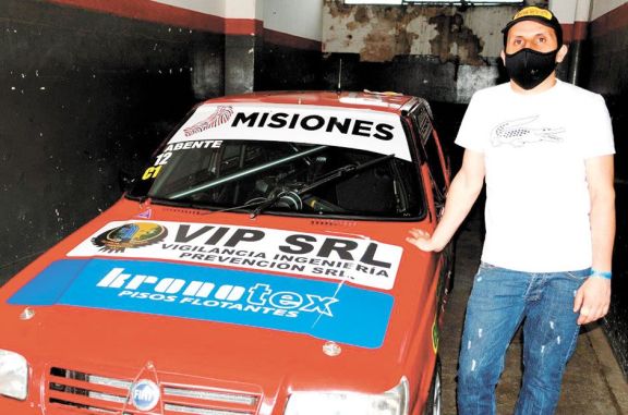 Turismo Pista: vuelta con cinco misioneros Turismo Pista: vuelta con cinco misioneros