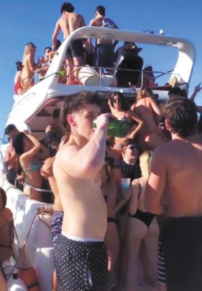 Inician una causa federal por la fiesta en un yate en San Ignacio Inician una causa federal por la fiesta en un yate en San Ignacio