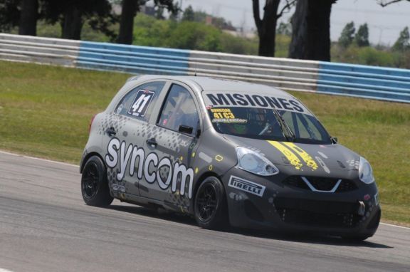 Los pilotos de la Clase 3 estuvieron prendidos en las pruebas comunitarias del Turismo Pista Los pilotos de la Clase 3 estuvieron prendidos en las pruebas comunitarias del Turismo Pista