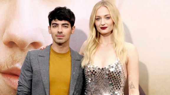 Joe sorprendió a Sophie con un tatoo Joe sorprendió a Sophie con un tatoo