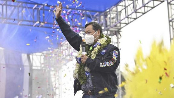 Polarizada y en crisis, Bolivia define su futuro en las urnas Polarizada y en crisis, Bolivia define su futuro en las urnas