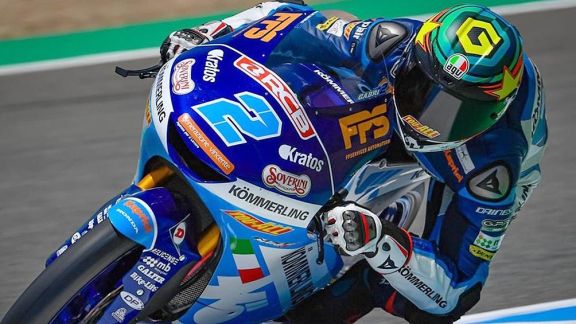 El argentino Rodrigo abandona el GP de Aragón al caer en la primera vuelta El argentino Rodrigo abandona el GP de Aragón al caer en la primera vuelta