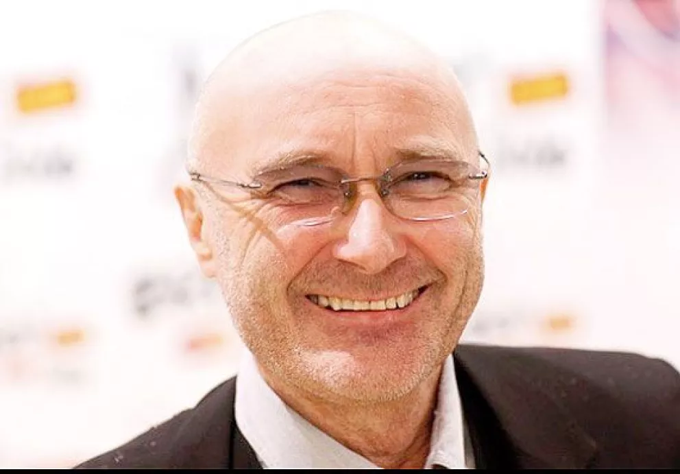 Phil Collins quiere desalojar a su ex  