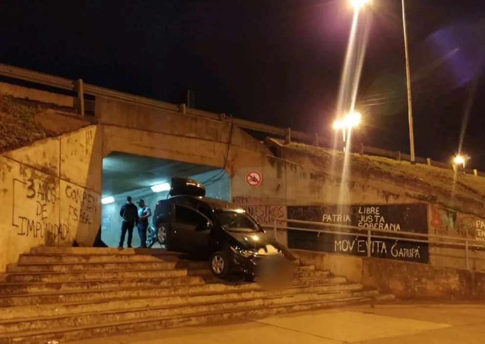 Conductor quedó atrapado en túnel por eludir control