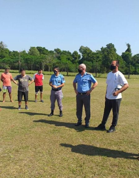 El experimentado Gustavo Semino dicta clínica de fútbol en Unidades Penales El experimentado Gustavo Semino dicta clínica de fútbol en Unidades Penales
