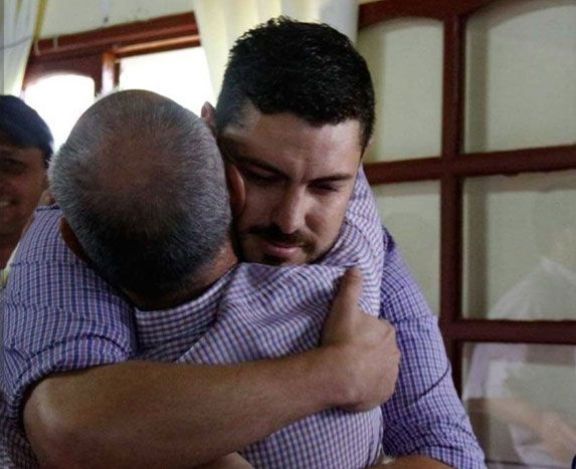 Ex alcalde fue detenido por agredir a policías Ex alcalde fue detenido por agredir a policías