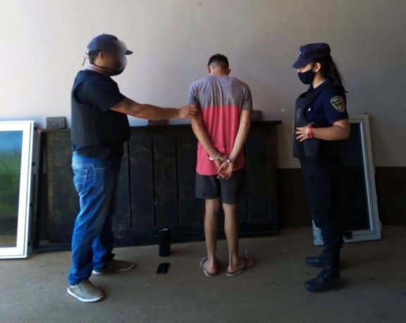 Atraparon a un joven involucrado en al menos tres ilícitos en Posadas Atraparon a un joven involucrado en al menos tres ilícitos en Posadas