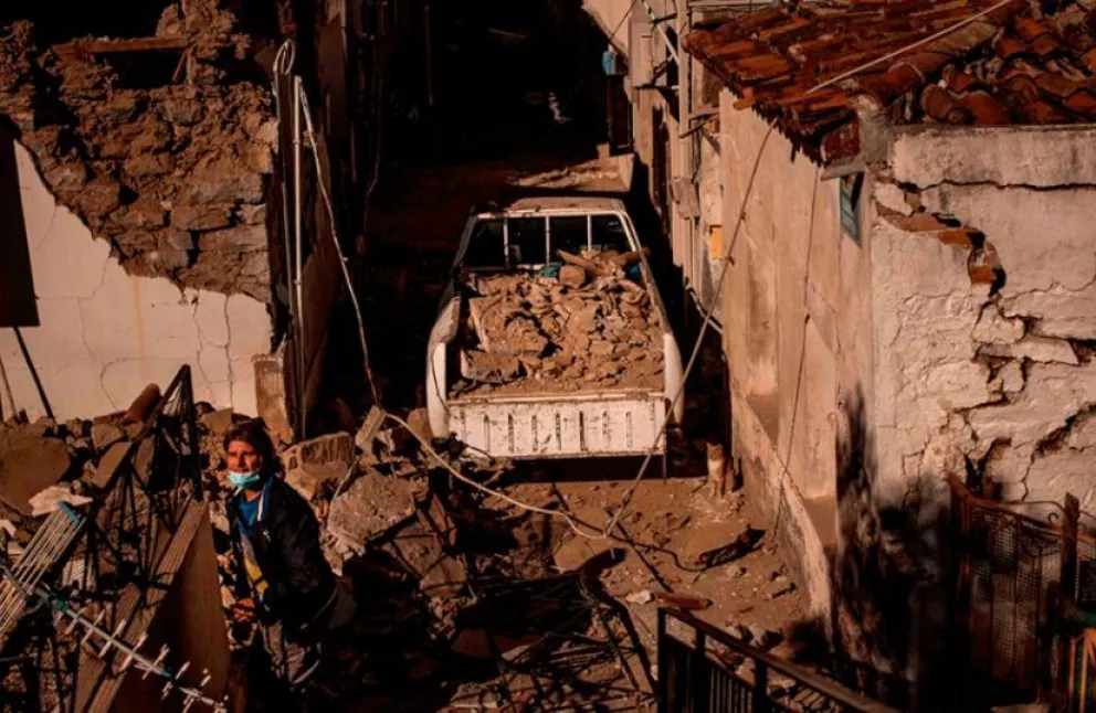 Confirman al menos 27 muertos por el sismo que afectó a Grecia y Turquía