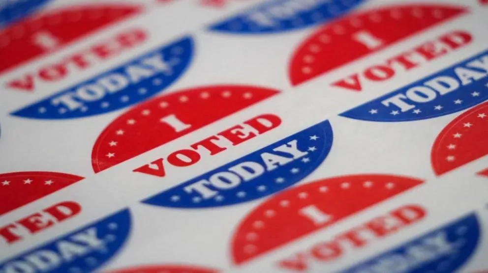 Elecciones en EEUU: una mujer fue a votar durante el trabajo de parto