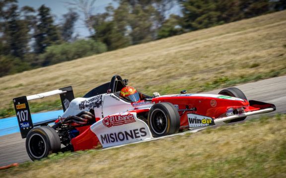 Chiappella fue décimo en la primera final de la Fórmula Renault 2.0 Chiappella fue décimo en la primera final de la Fórmula Renault 2.0