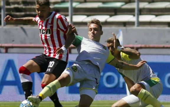 Aldosivi y Estudiantes empataron sin goles en Mar del Plata Aldosivi y Estudiantes empataron sin goles en Mar del Plata