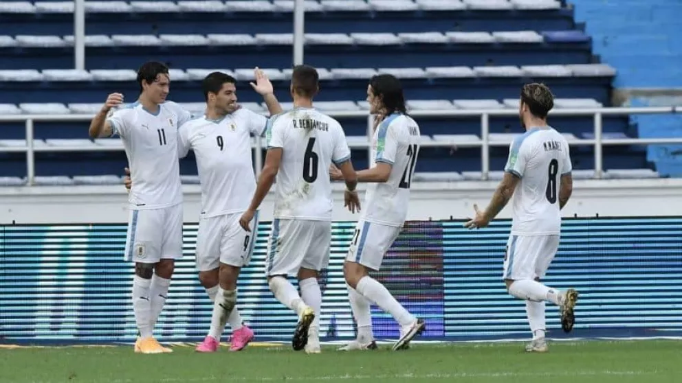 Uruguay cosechó una gran victoria en su visita a Colombia