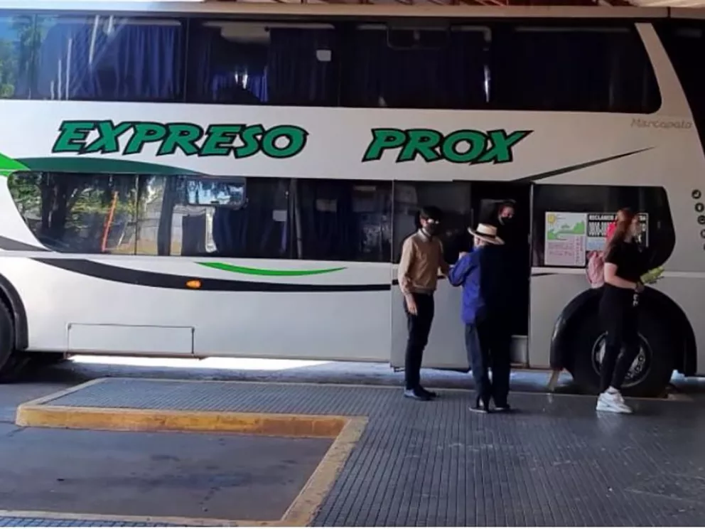 Con 17 pasajeros desde El Soberbio a Posadas, volvieron los micros de media distancia
