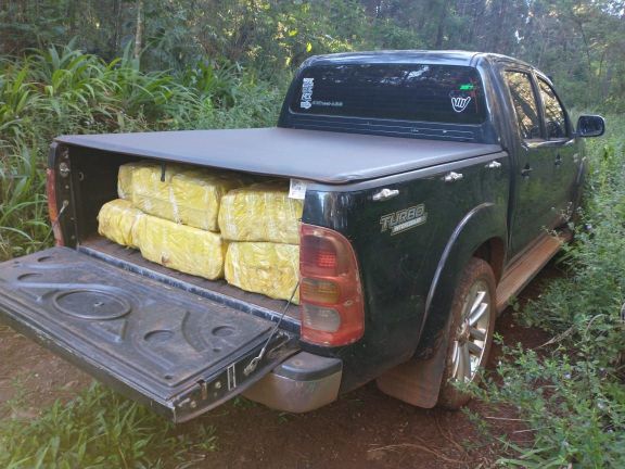 Gendarmería secuestró casi 800 kilos de marihuana Gendarmería secuestró casi 800 kilos de marihuana