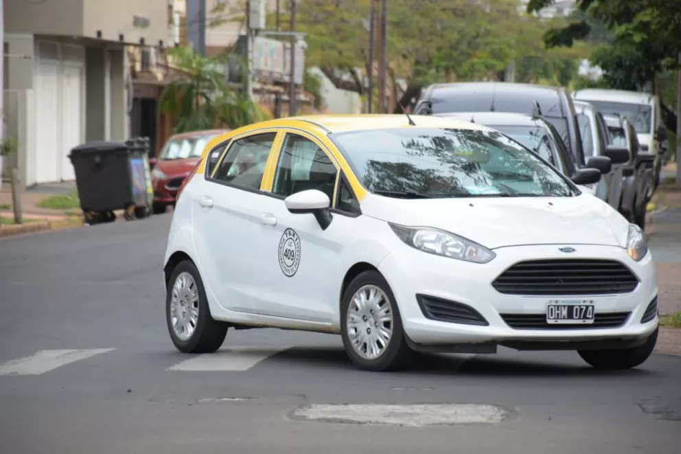 Taxis: aprueban suba del 35% y la bajada de bandera costará 55 pesos en Posadas
