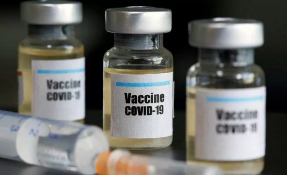 AstraZeneca y Oxford anunciaron que su vacuna contra el Covid-19 tiene "una eficacia del 70%"