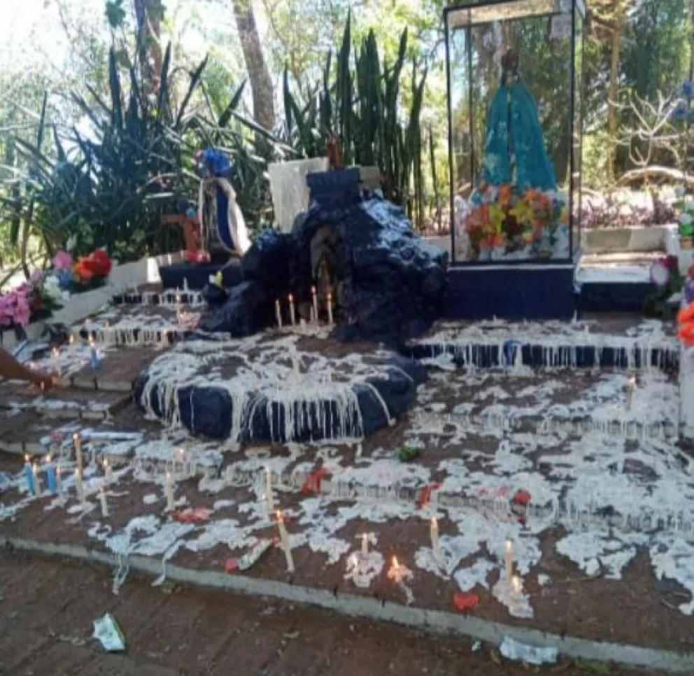 Un centenar de personas visitaron la Virgen del Cerro en Montecarlo