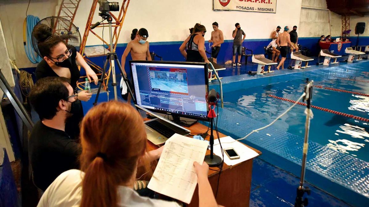 Nadadores de CAPRI y Regatas vía online 2 Nadadores de CAPRI y Regatas vía online