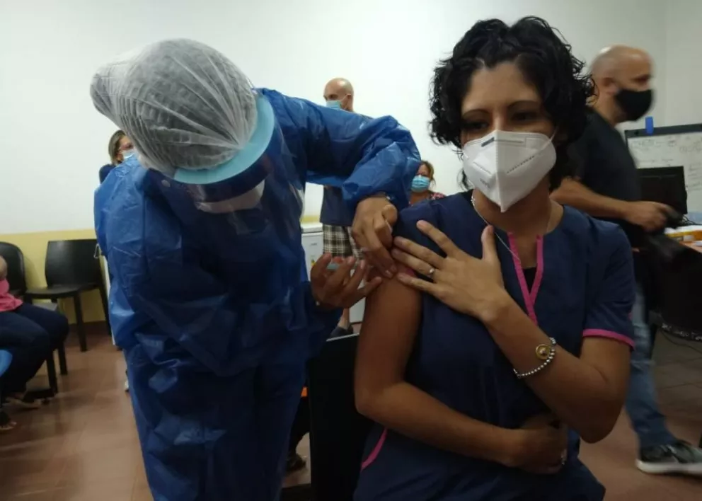 Vacunación en Iguazú: "La verdad fue muy emocionante ya que la esperamos todo el año"