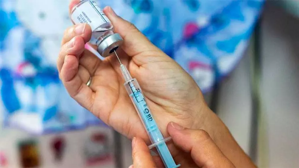 El Gobierno compró 10 millones de jeringas para garantizar la vacunación