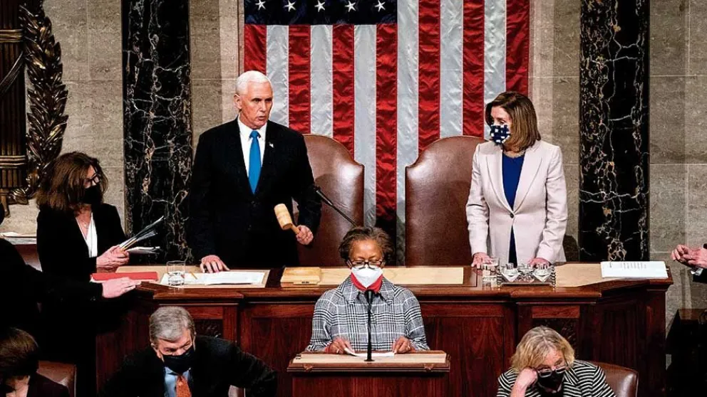 Luego del caos, el Congreso certificó la victoria de Biden
