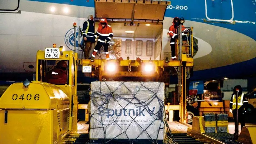El sábado llegarán las otras 300.000 dosis de la Sputnik V
