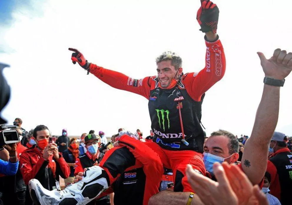 Histórico: el argentino Kevin Benavides ganó el Dakar 2021 en motos