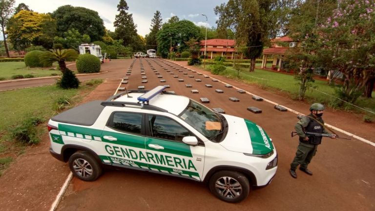 Gendarmerie seized 4,100 kilos of marijuana at the San José crossing