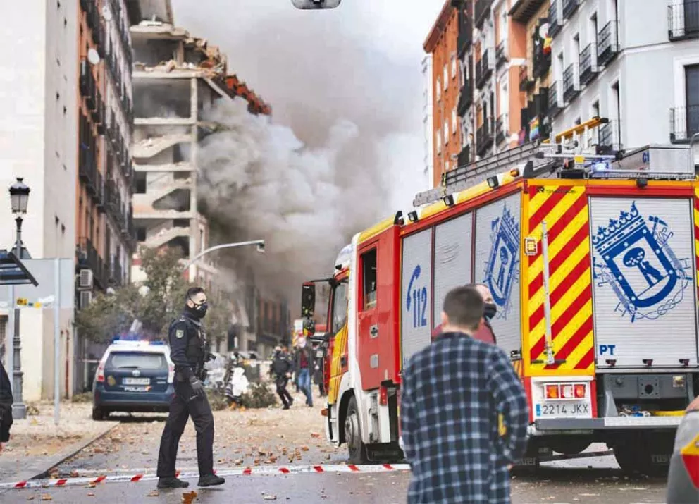 Explosión en Madrid: 3 personas muertas y un edificio destruido