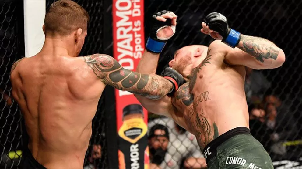 El irlandés McGregor cae por nocaut en su regreso a la UFC