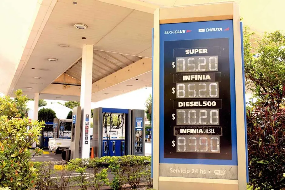 Febrero empezó con otra suba en los precios de las naftas