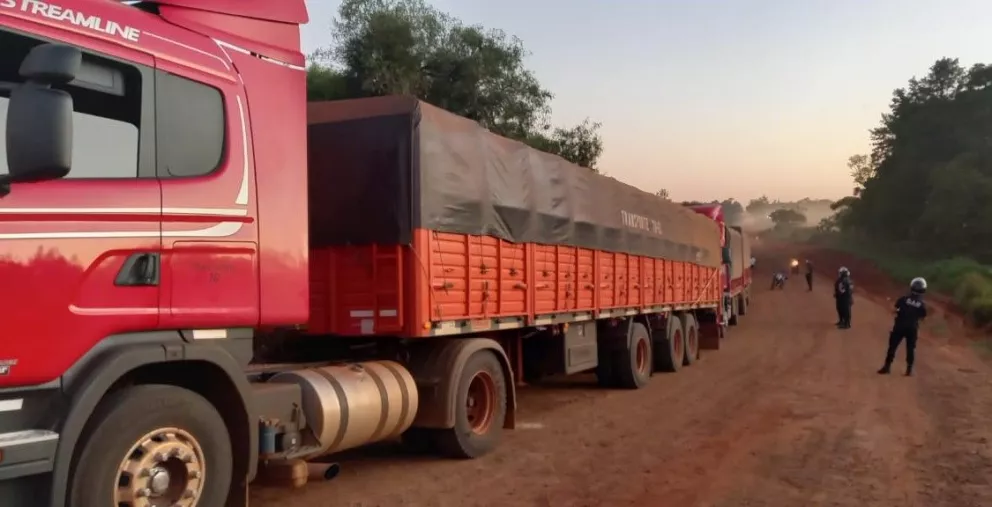 Interceptaron otros ocho camiones con carga ilegal de soja