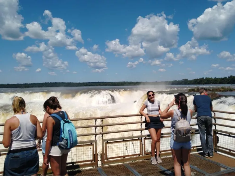 En Puerto Iguazú hay gran expectativa por el fin de semana largo