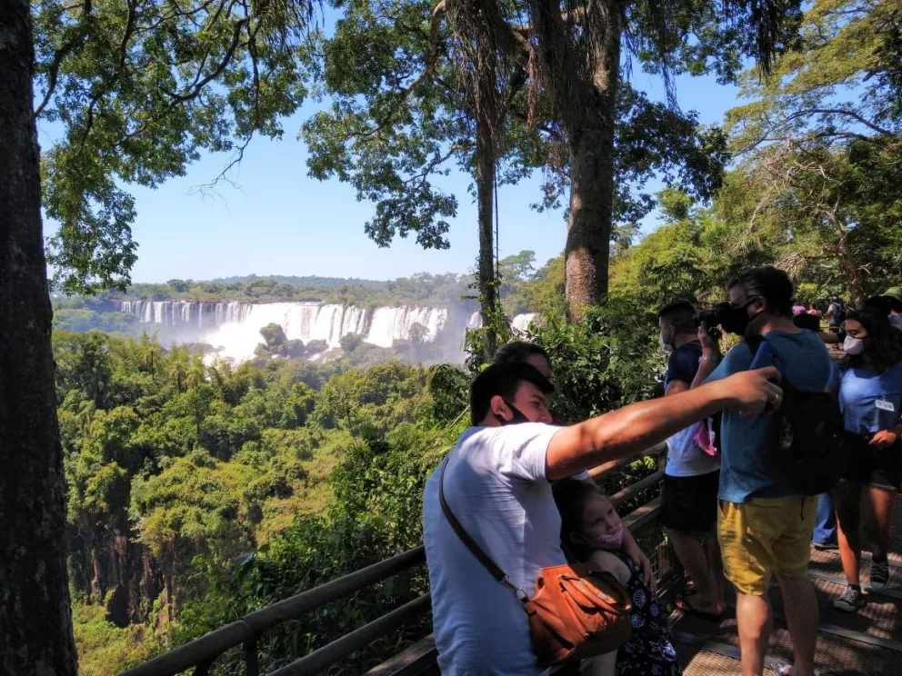 Fin de semana largo: más de 83 millones de pesos dejó el turismo en Misiones
