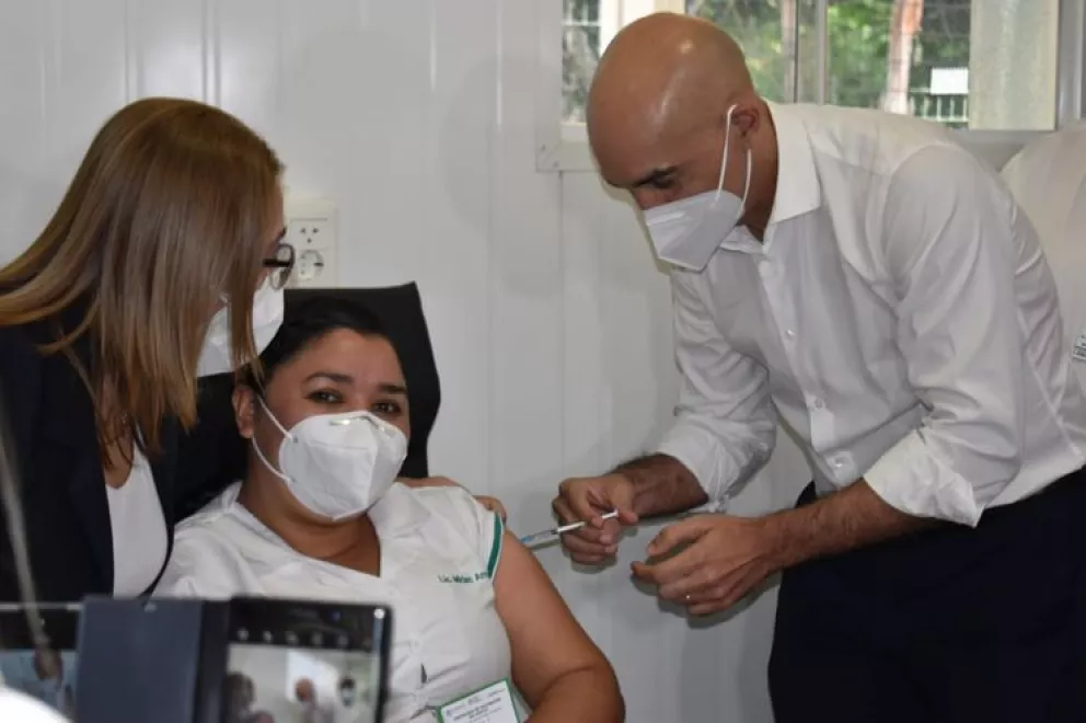 Paraguay inició hoy su campaña de vacunación contra el coronavirus