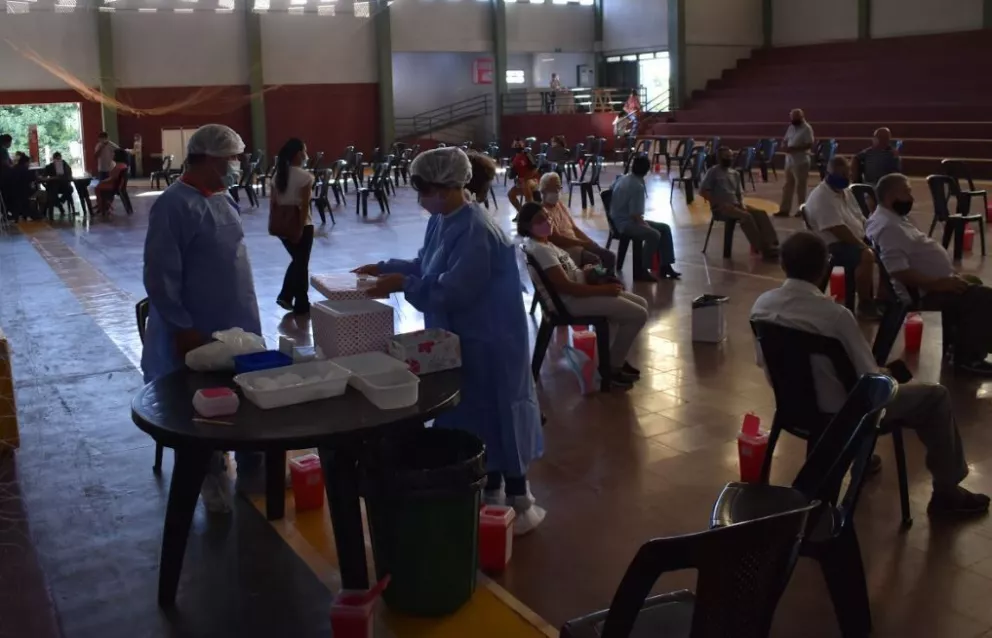 Vacunación a adultos mayores en San Pedro: "Es la esperanza de volver a una parecida normalidad" 