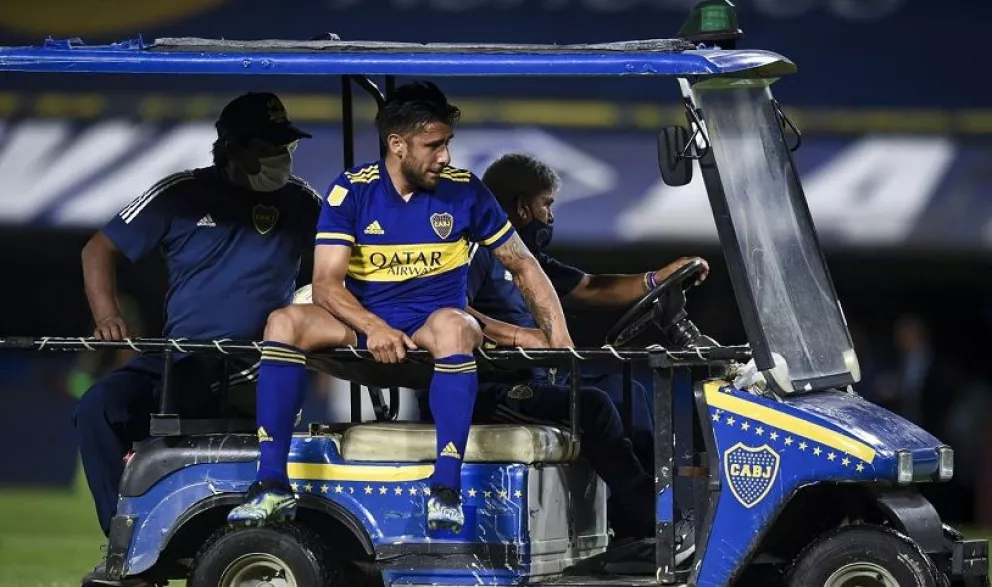 Salvio se rompió el ligamento cruzado de una rodilla y será baja en Boca al menos seis meses