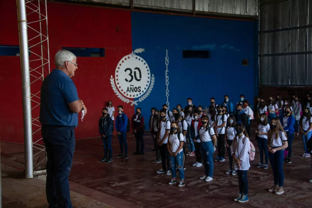 Después de un año virtual, inolvidable regreso a las aulas en colegios de San Javier y Candelaria