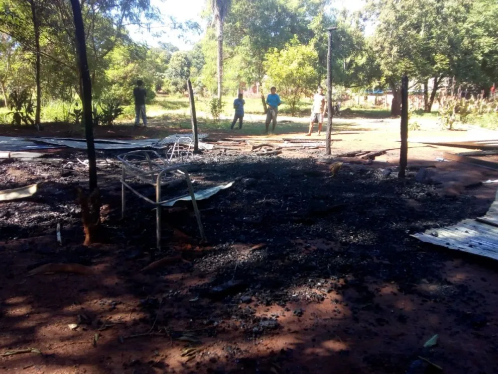 Resultó con el cuerpo quemado al salvar a su hijo
