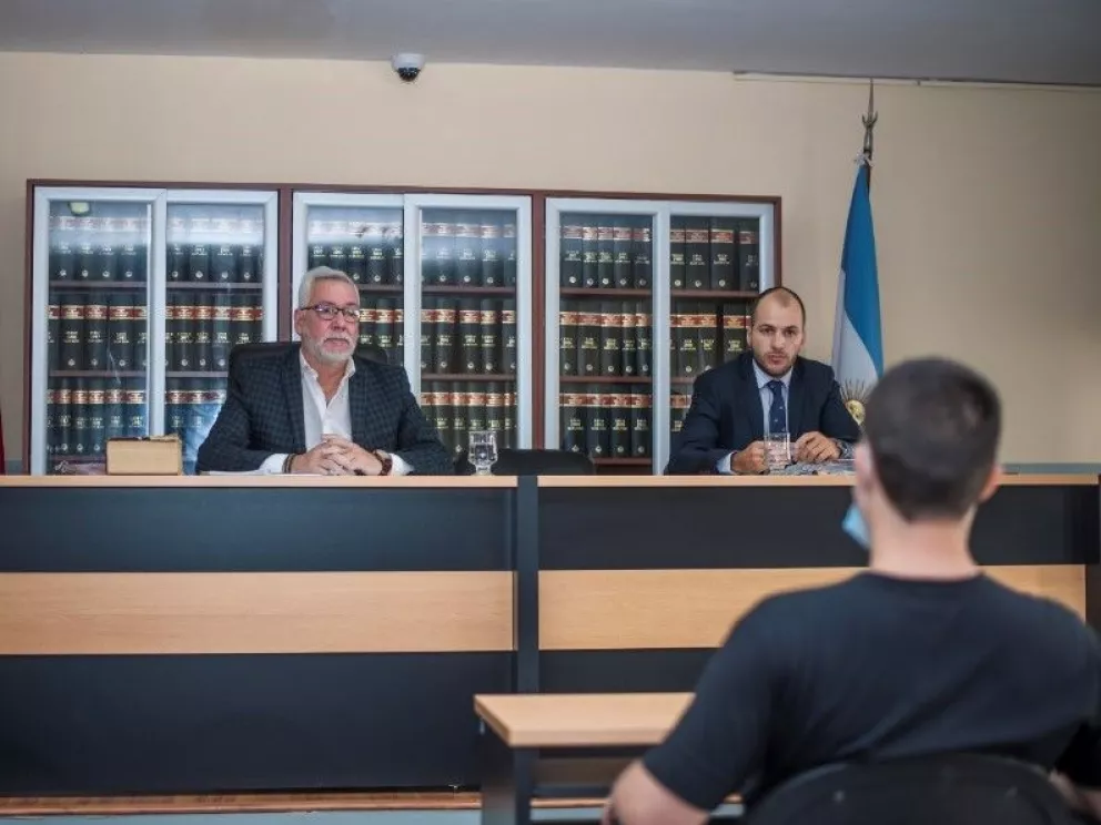 Seredisky ante el juez Cesar Jiménez, antes de los alegatos del juicio. Fotos: Federico Gross.