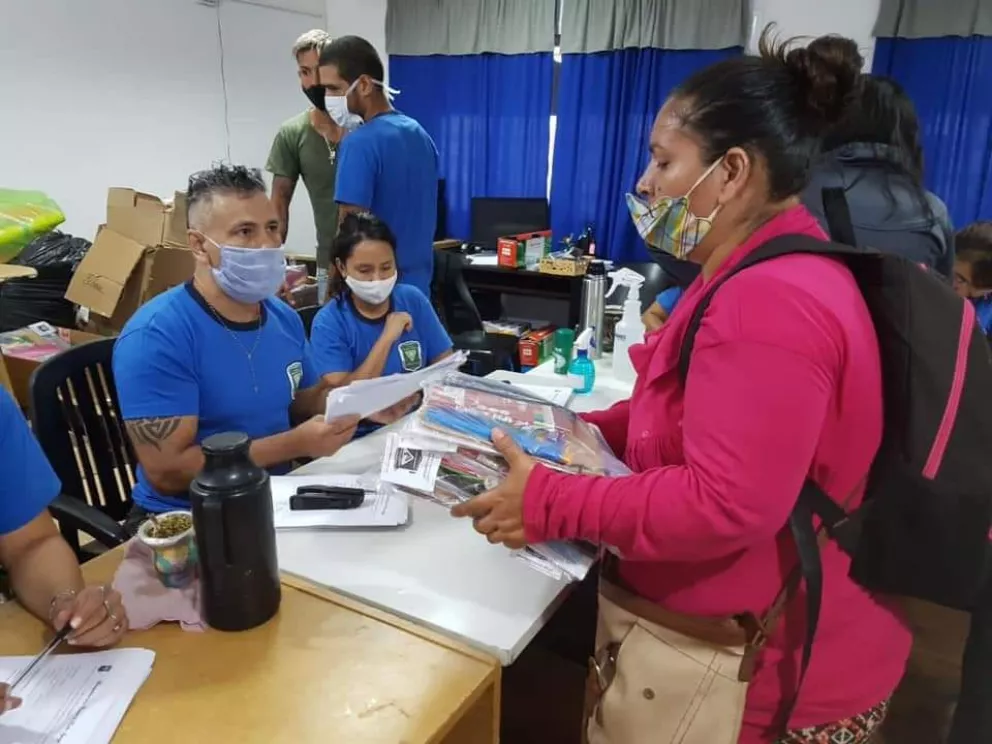 Entregaron 3.500 Kits escolares a familias carenciadas de Iguazú